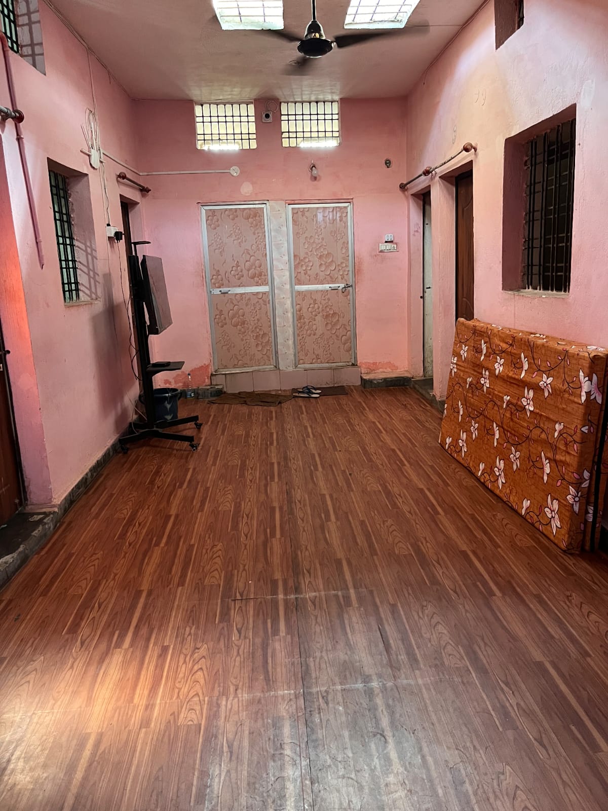 नशामुक्ति केंद्र गैलरी चित्र